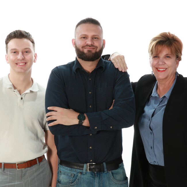 Agent Photo