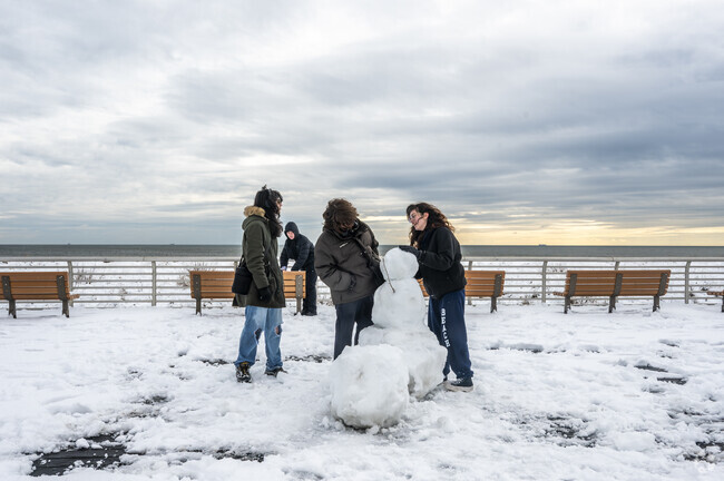 Known primarily as a summer town, Point Lookout is a family friendly community year round.
