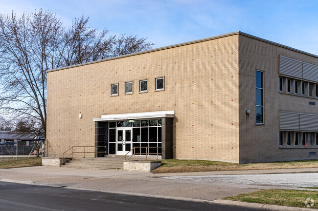 Woodrow Wilson Elementary School is a well rated school located at the heart of Port Huron.