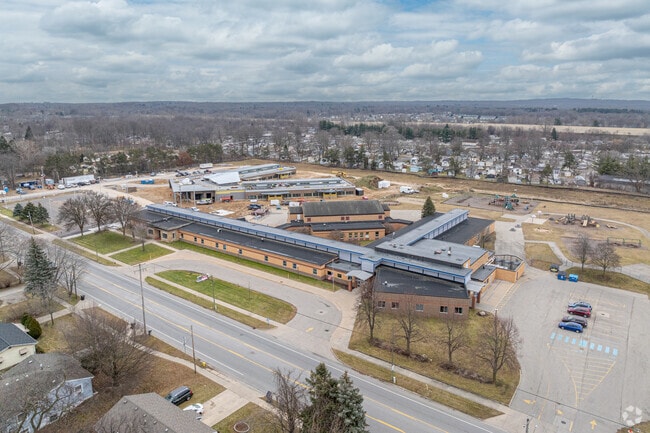 Townline Elementary, campus.
