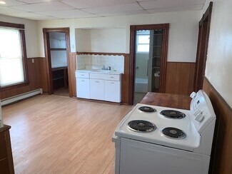 494 Pleasant St Unit Pleasant St, Gardner, MA 01440