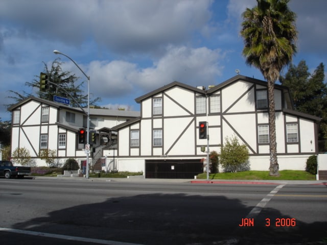 7665 Fountain Ave unit 1, Los Angeles, CA 90046 - photo 2