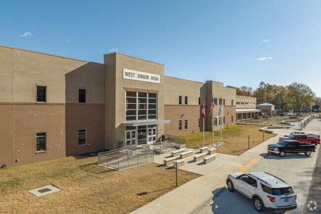 West Junior High has a student-teacher ratio of 13-1.