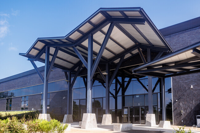 The Pinnacle View Middle School campus is a newer building with modern architecture.