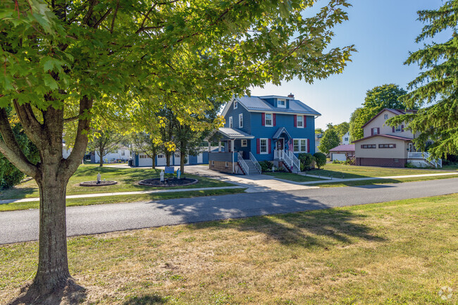 Grassy medians with trees offer a visual appeal in Hileman Heights.