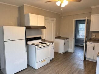14 Willow St, Old Town, ME 04468