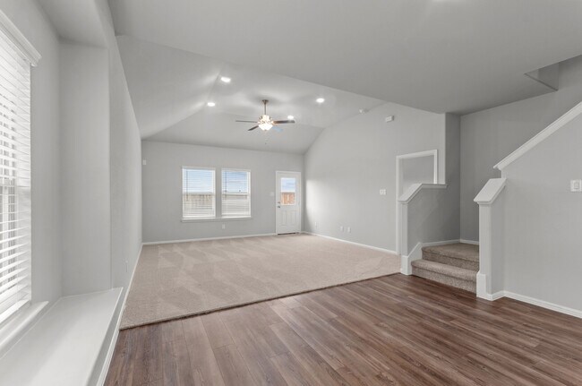 8024 Butterfield Dr unit 37163091, San Antonio, TX 78227 - photo 6