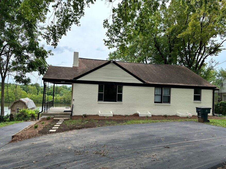 1826 River Dr unit Upstairs, Nashville, TN 37218 - photo 1