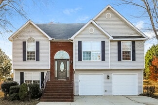 200 River View Ct, Hampton, GA 30228