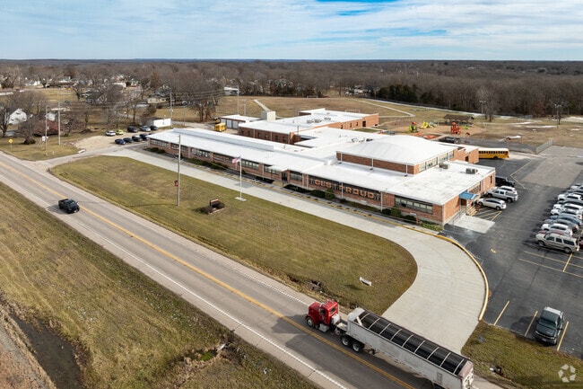 Gerald Elementary in Gerald, MO prioritizes learning and collaboration.