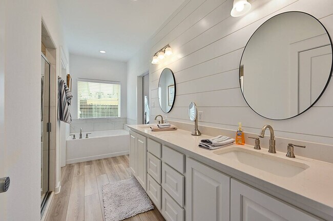 5048 Mooney Fls Dr unit ID1328065P, Bryan, TX 77802 - photo 6