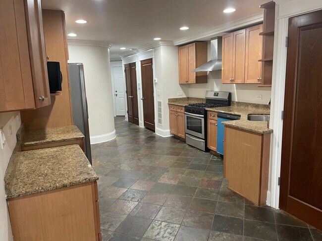 1427 N Sedgwick St unit 4, Chicago, IL 60610 - photo 5