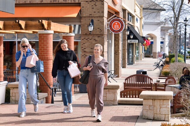 Grab lunch and catch up with your friends at Chenal Valley.