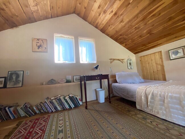 Studio Sleeping Loft