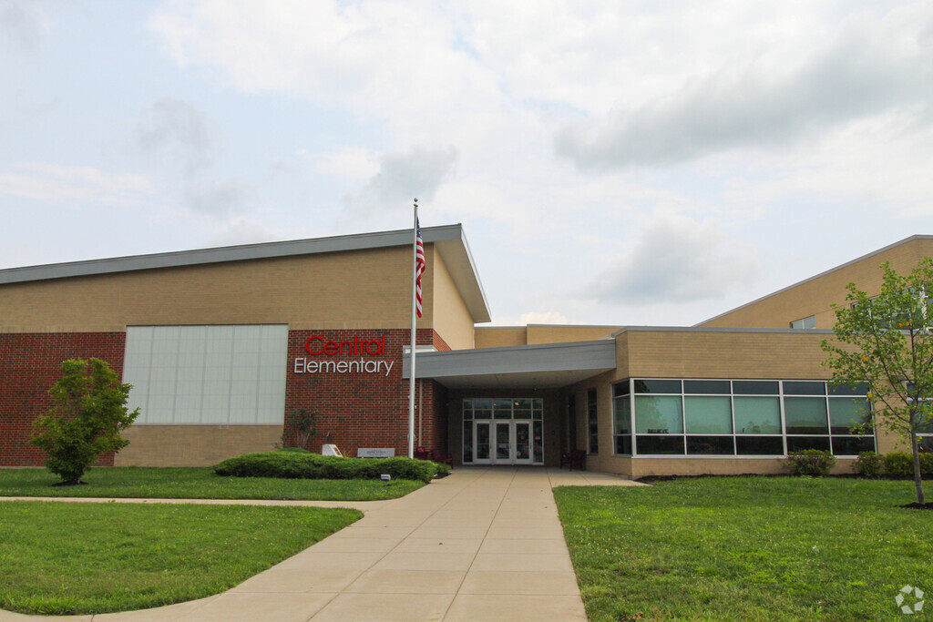 Fairfield Central Elementary School building in Fairfield.