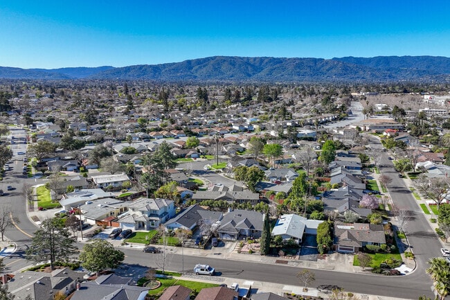 Overview shot of Hathaway neighborhood.