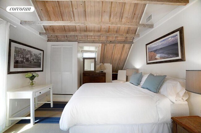 78 Moses Ln, Southampton, NY 11968 - photo 6