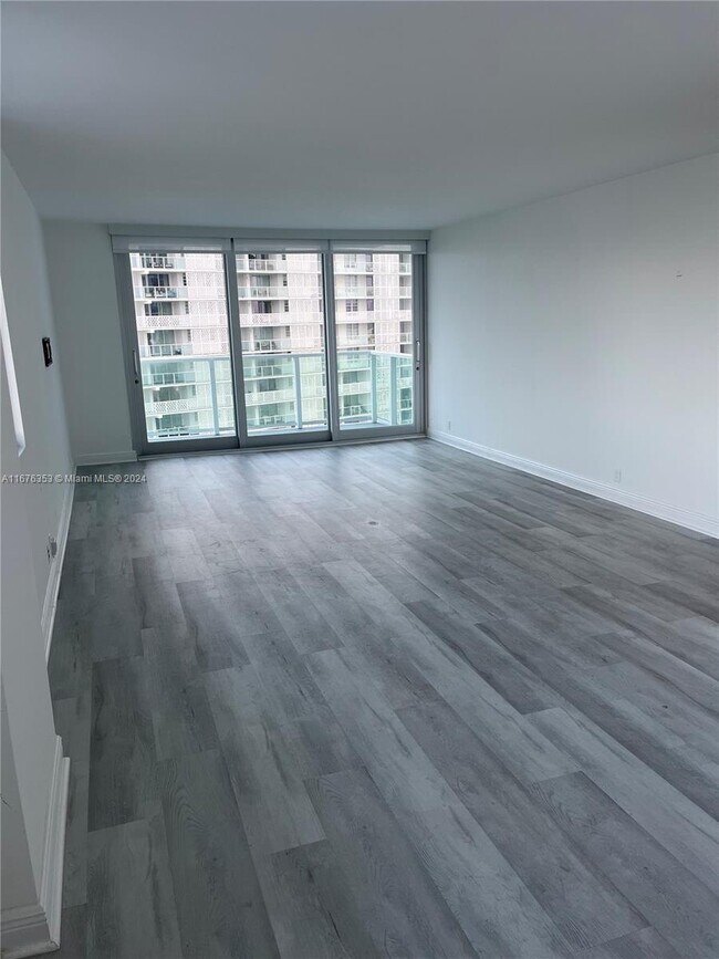Mirador 1000 unit 1516, Miami Beach, FL 33139 - photo 4