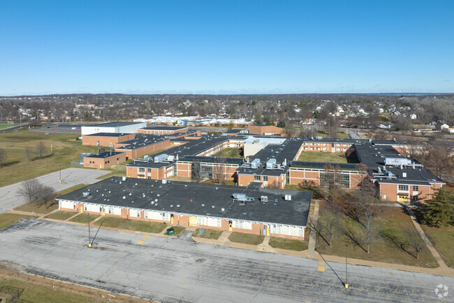 The teacher to student ratio at Hazelwood Central High School is 18 to 1.