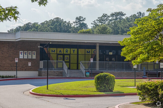 Main entrance to Bethune Elementary School in South Fulton, College Park GA