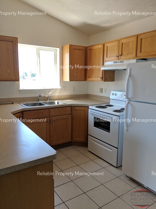 685 John Adams Pkwy unit 1, Idaho Falls, ID 83401 - photo 3