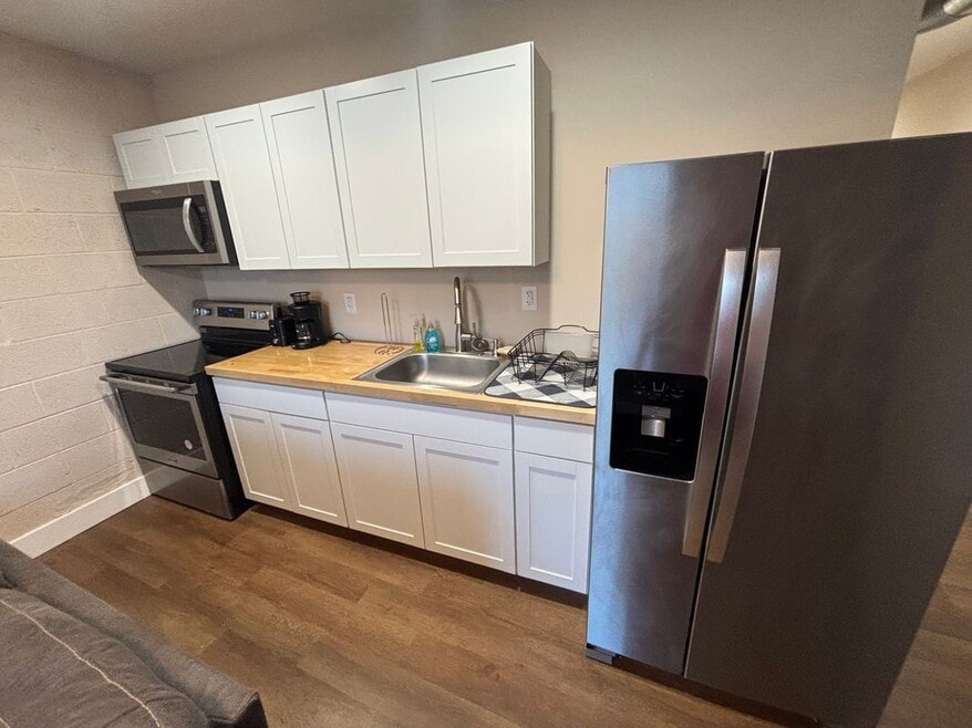 637 Washington St, Eden, NC 27288 - photo 1