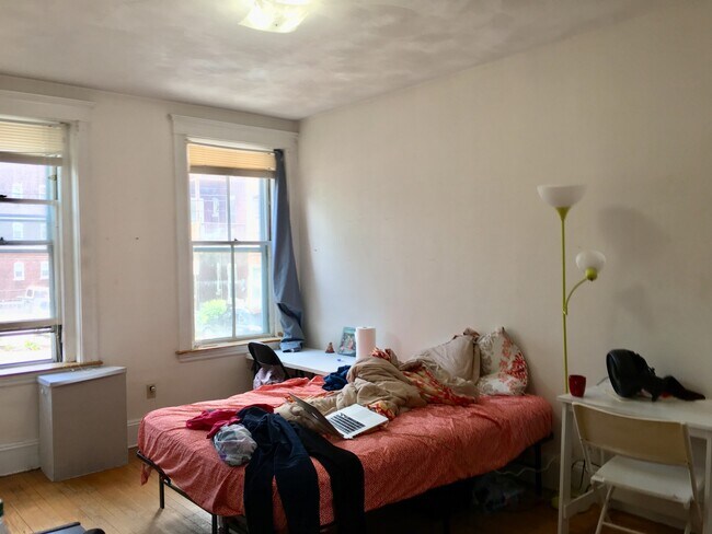 1677 Beacon St unit 2, Brookline, MA 02445 - photo 2