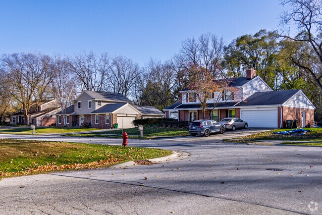 Two-story homes line a quiet residential street in Kletzsch.