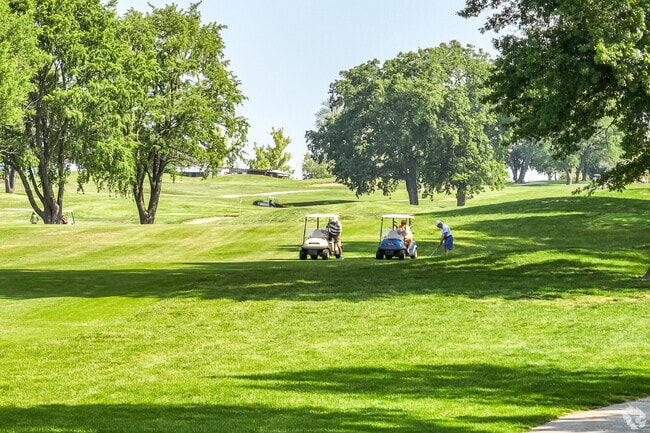 Royal Meadows Golf Club just minutes from the Pitcher neighborhood.