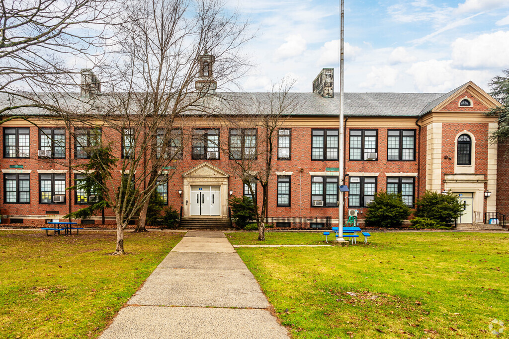 Kelly Elementary School