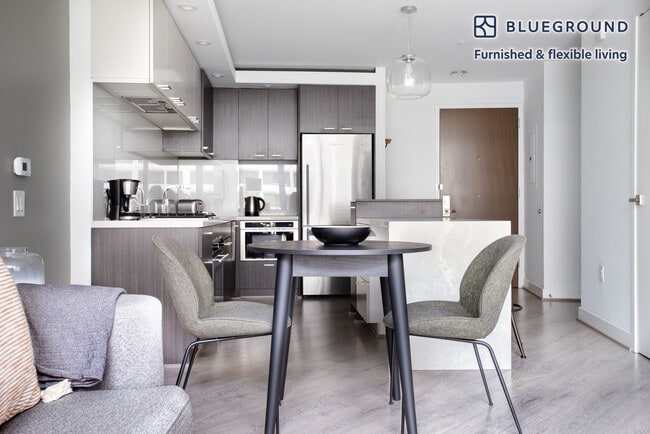 1901 Connecticut Ave NW unit FL3-ID663, Washington, DC 20009 - photo 5