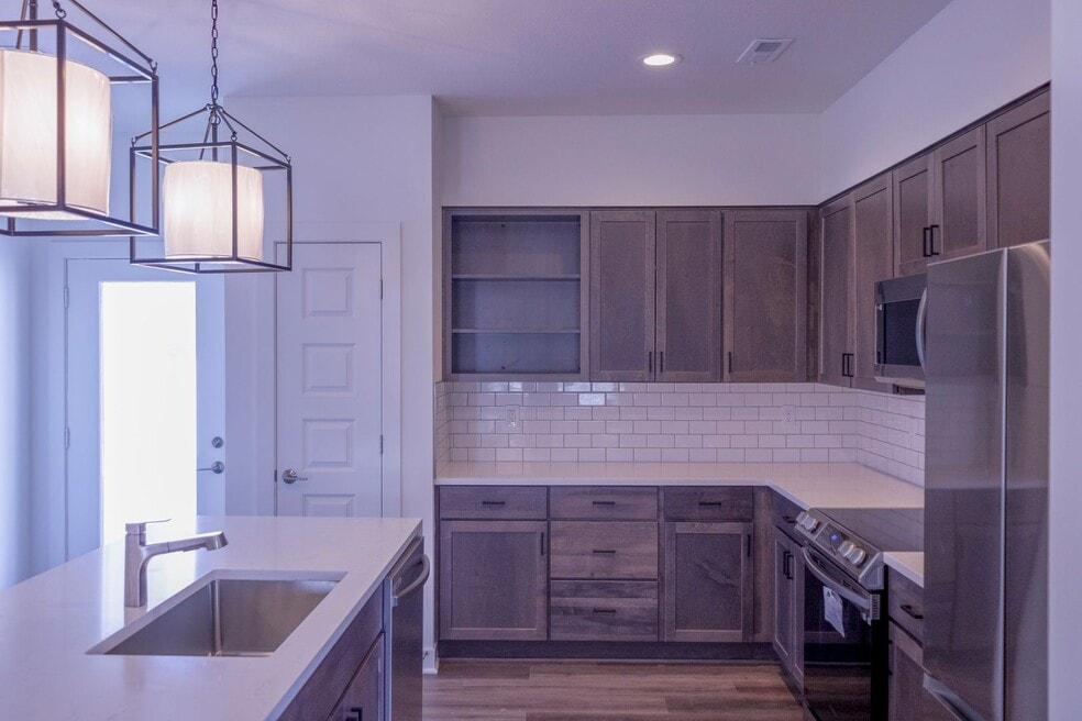 19637 W 200th St, Spring Hill, KS 66083 - photo 1