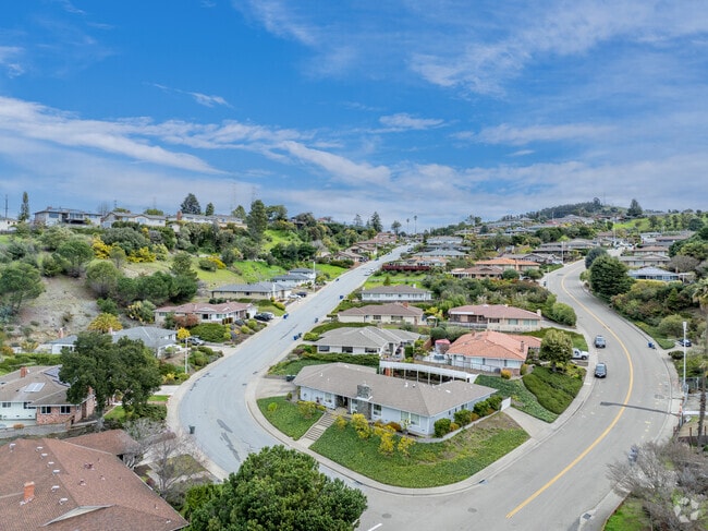 Bay-O-Vista Perched on quiet, winding streets in the hills of San Leandro.