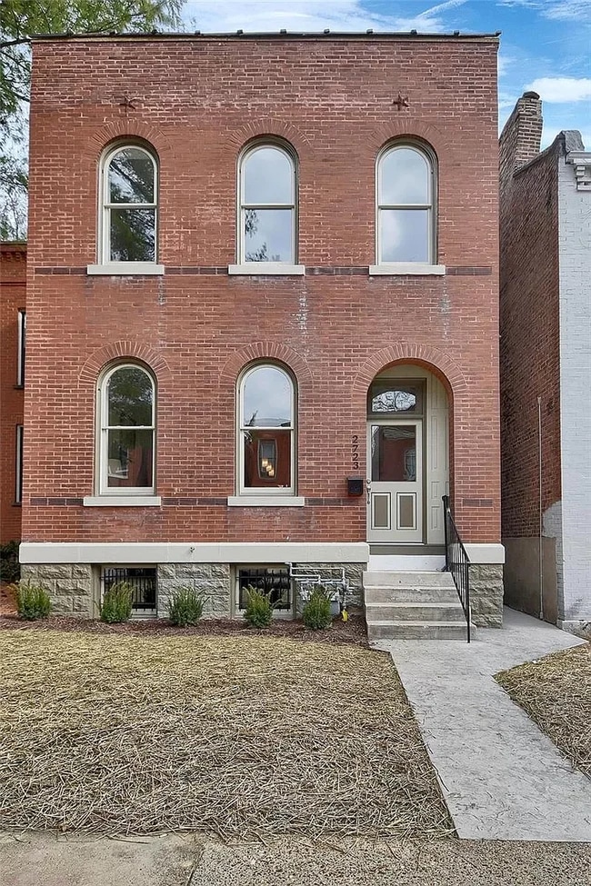 2723 Allen Ave, Saint Louis, MO 63104