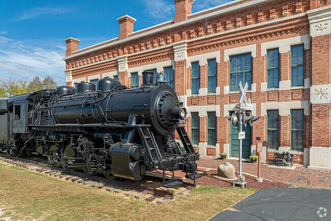 Amboy Depot Museum features a steam engine, exhibits, and Lincoln’s speech marker.