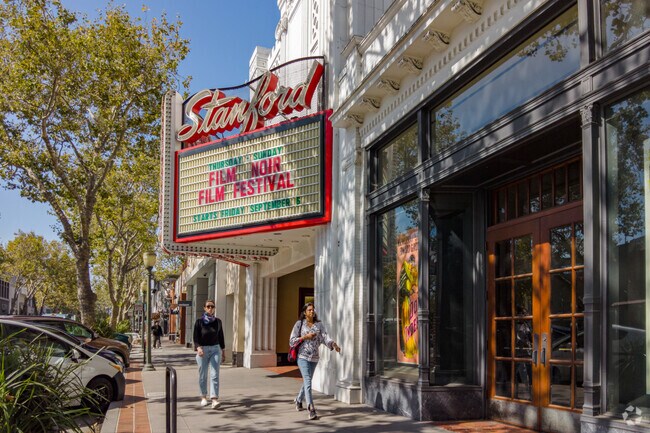 Stanford Theatre regularly plays Hollywood Golden Age movies in Downtown North.