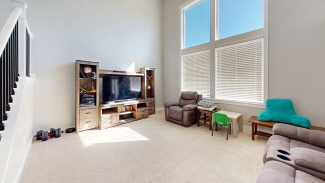 636 E Mount Dutton Way, Eagle Mountain, UT 84005 - photo 2