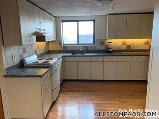 1110 Commonwealth Ave Unit 603, Boston, MA 02215