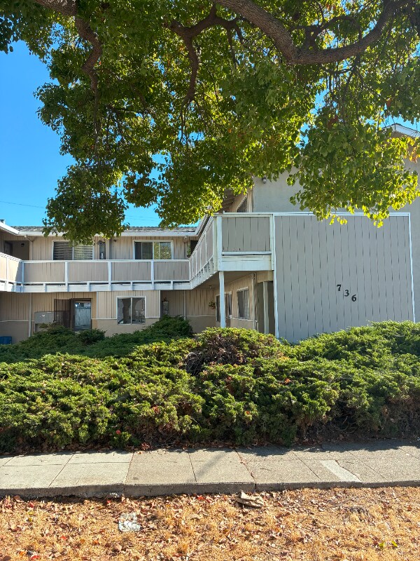 736 Memorial Way Unit 1, Hayward, CA 94541