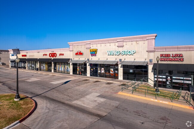 Ennis Crossroads Shopping Center is home to many chain restaurants and big-box department stores.