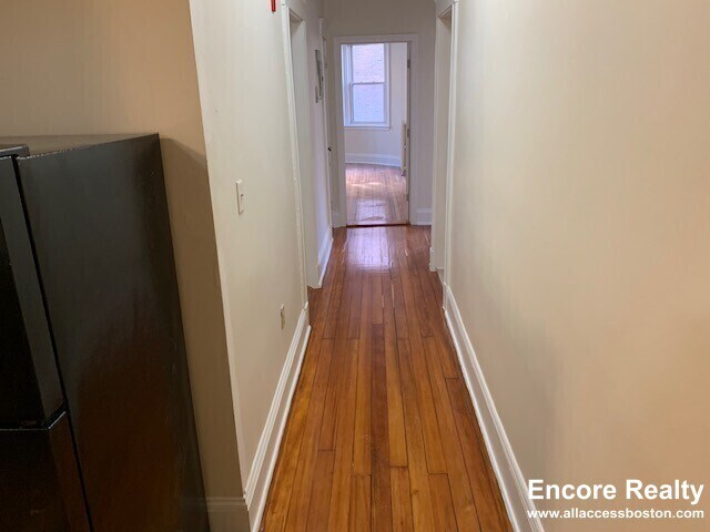 1788 Beacon St unit 8C, Brookline, MA 02445 - photo 4