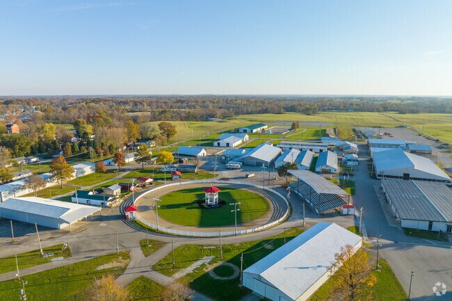 Brown County Fairgrounds highlight Georgetown’s vibrant traditions and family-friendly events.
