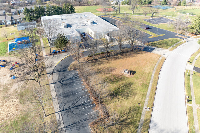 The student population of Julius Marks Elementary School is 481 and the school serves PK-5.