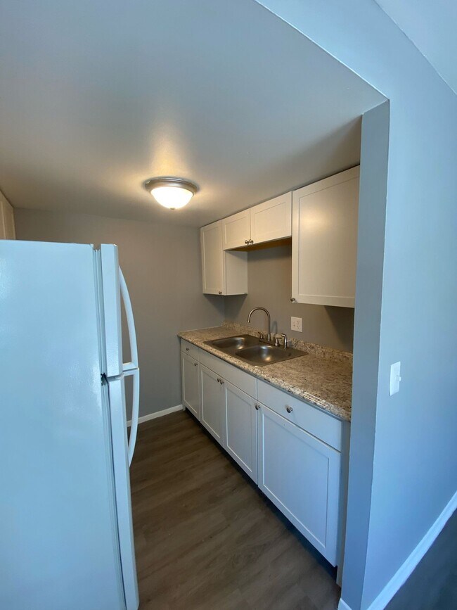 1751 Gilsey Ave, Cincinnati, OH 45205 - photo 7