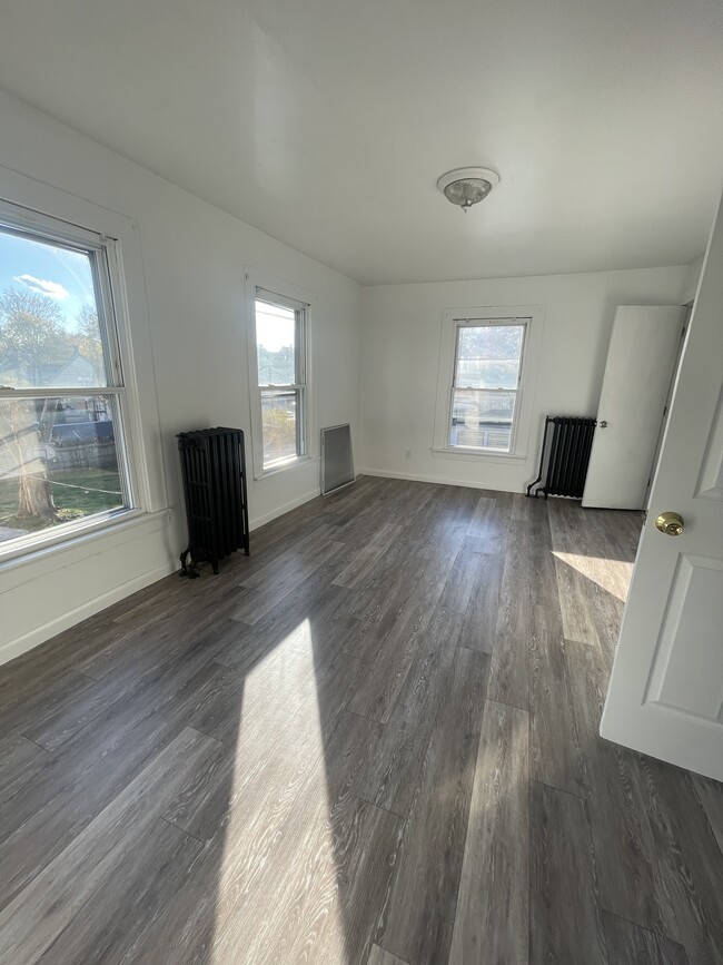 255 Glen St unit Studio, New Britain, CT 06051 - photo 6