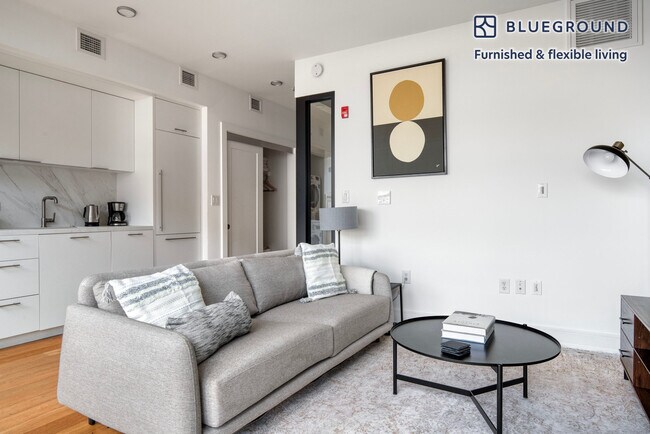 618 T St NW unit FL4-ID732, Washington, DC 20001 - photo 3