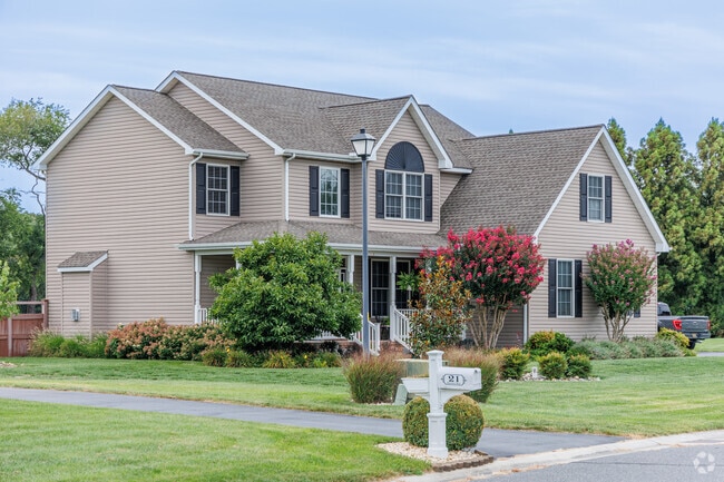 Well-manicured yards surrounding new traditional homes make up the bulk of Riverview.