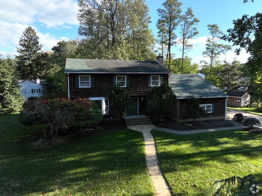 19 Emma Place, Eatontown, NJ 07724 - photo 2