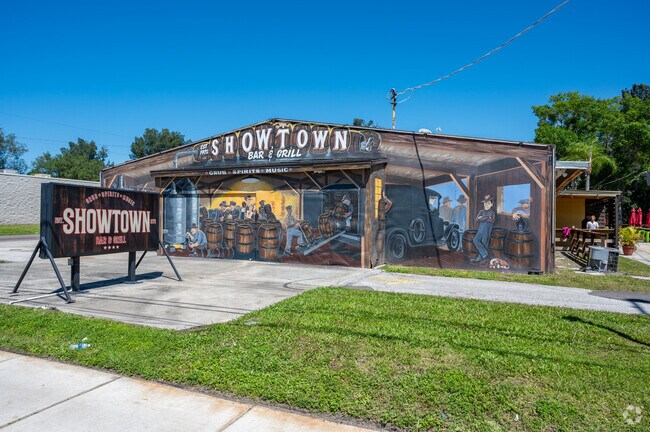 The Showtown Bar and Grill is a cozy  locals bar with pool tables and wall to wall murals.