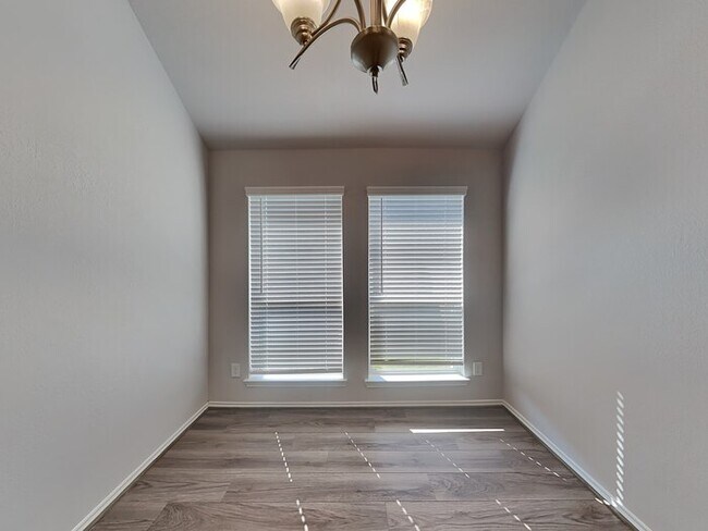 1610 Diamond Mountain Dr, Iowa Colony, TX 77583 - photo 7